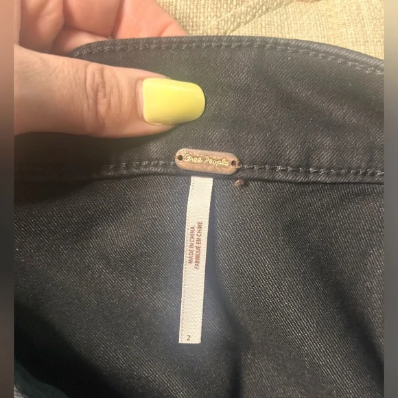 Little Daisies Black Button-Front Mini Skirt - Picture 6 of 7